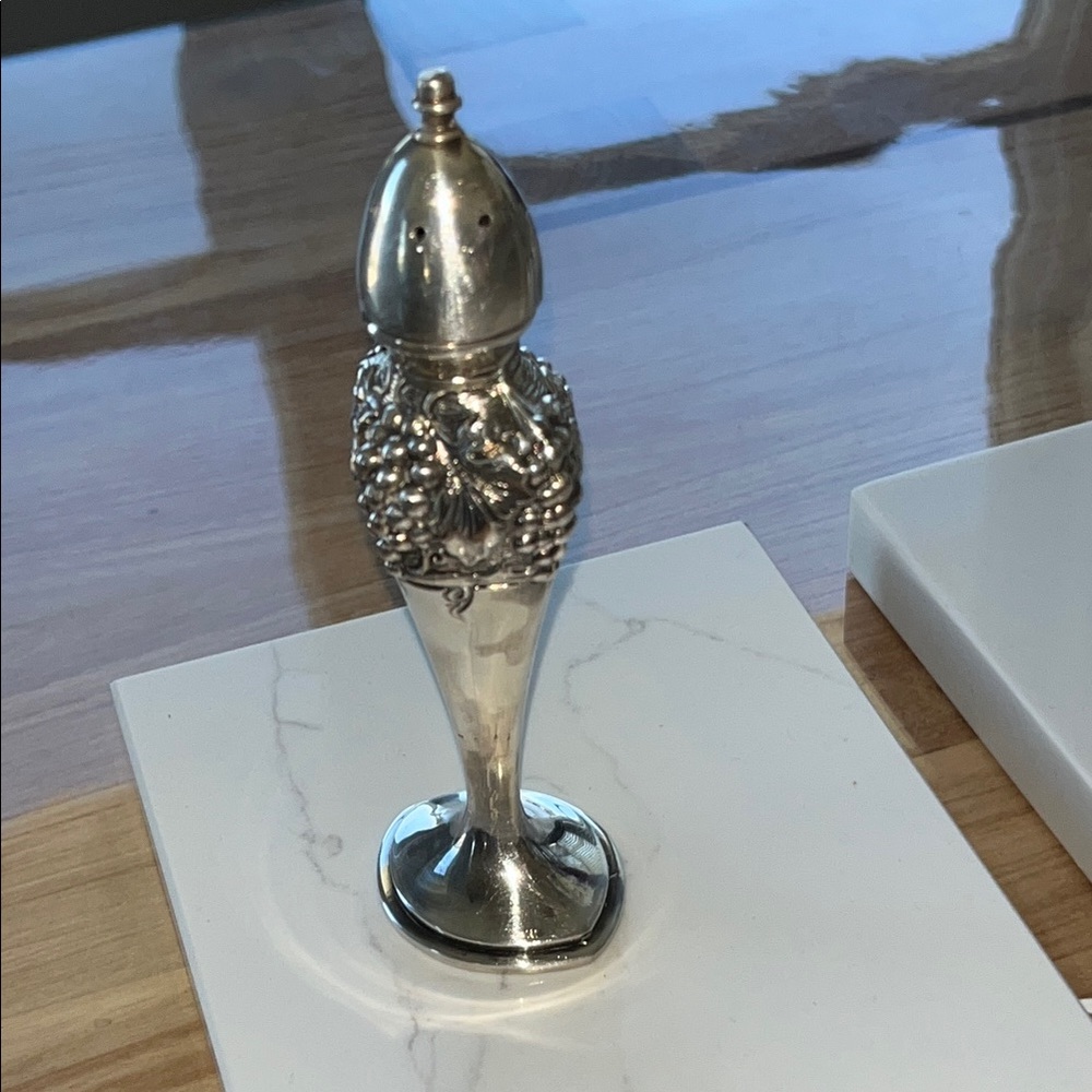 Art Deco lead-silver plated lead salt shaker Grapevine